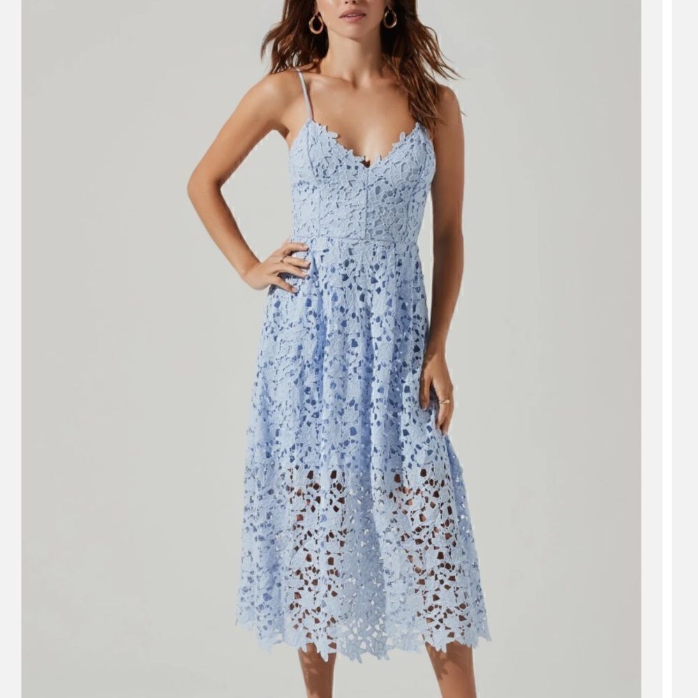 new ASTR LACE A LINE MIDI DRESS periwinkle lace sold out medium nwt - Picture 8 of 9